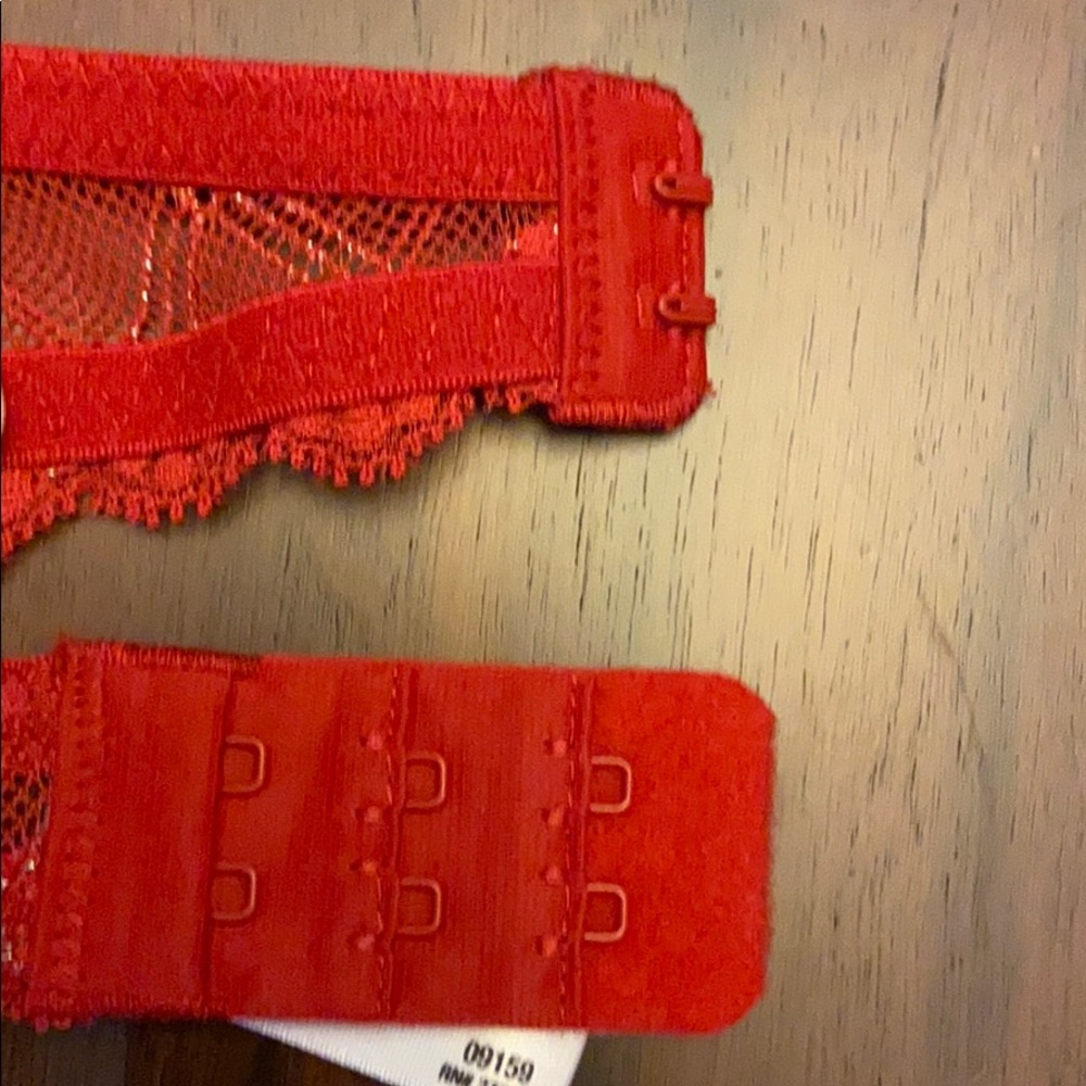 Red Bra Maidenform - Picture 8 of 10